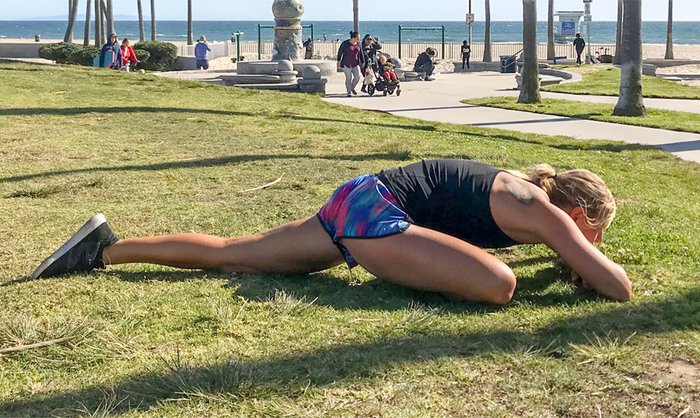 Упражнение растяжка голубя