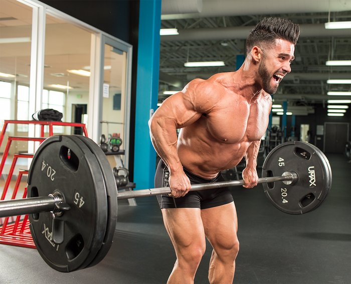 Тяга штанги к поясу в наклоне